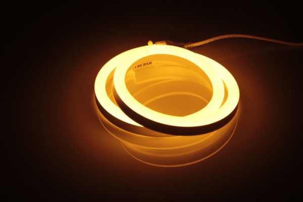 LM-220V-2835-120P-big size-Y Световая гирлянда Гибкий неон LED NEON FLEX желтый,12х25мм,УЗКИЙ.  фото 1