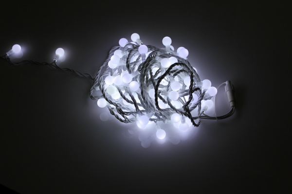 LED-PLR-100-15M-25MM-240V-W/WH -W/O  LED гирлянда 15м, 240V, IP65, белые LED/Матовый Шарик 2,5см фото 1
