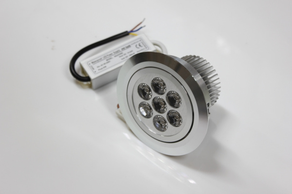 G-TH107-3100K,LEDсвет.встр.повор.круг 7LED CREE/1W фото 4